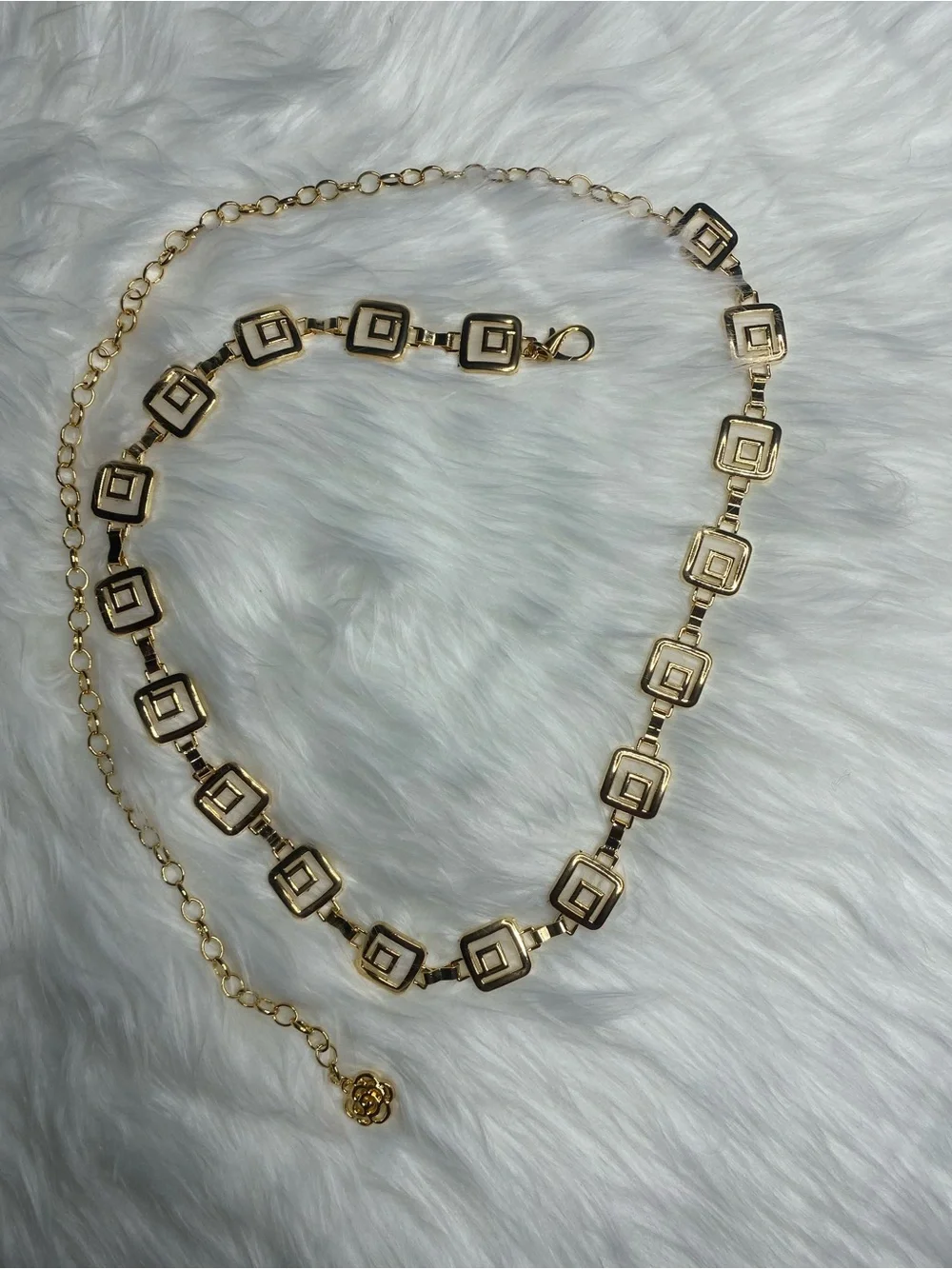 N/A elegant gold